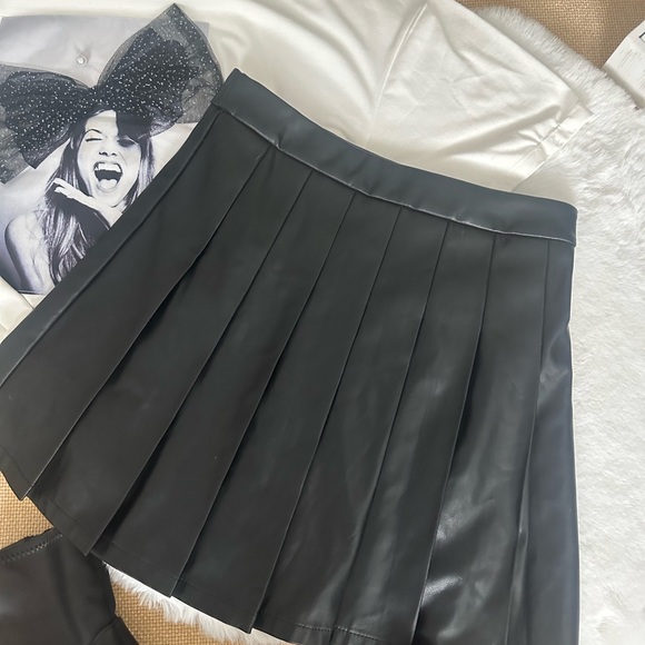 Blashe black leather skirt, in excellent condition size M - Picture 5 of 14